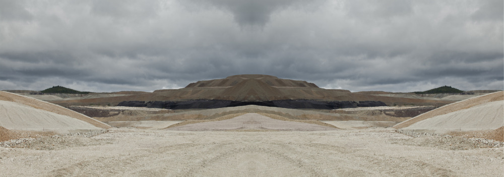 La Beauté de la destruction : désert minier, 2015 / The Beauty of Destruction: Mining Desert, 2015 